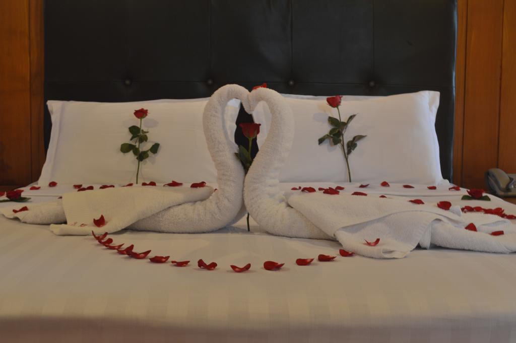 Queen'S Park Hotel Янгон Екстер'єр фото