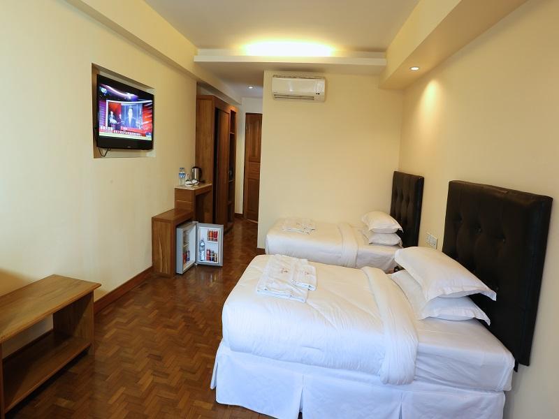 Queen'S Park Hotel Янгон Екстер'єр фото