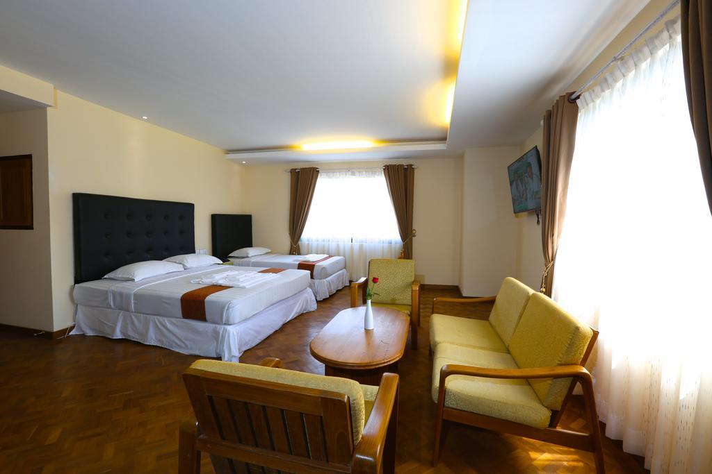 Queen'S Park Hotel Янгон Екстер'єр фото
