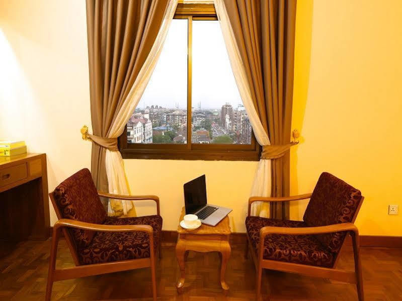 Queen'S Park Hotel Янгон Екстер'єр фото