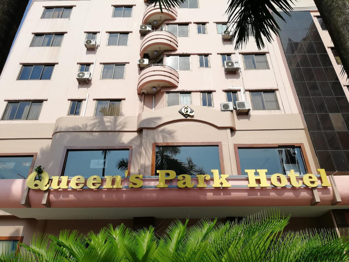 Queen'S Park Hotel Янгон Екстер'єр фото