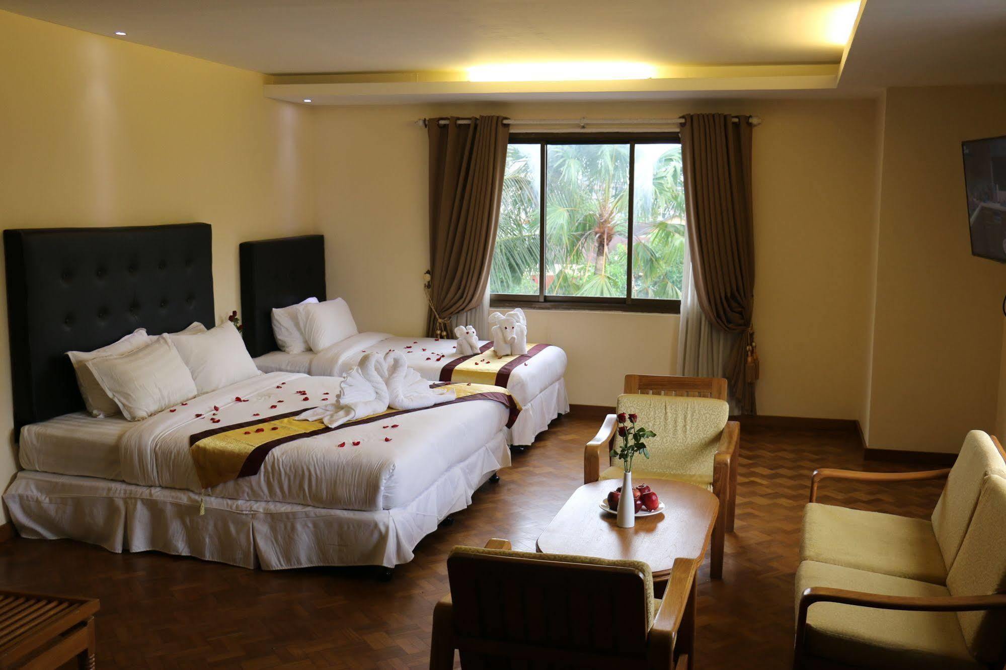 Queen'S Park Hotel Янгон Екстер'єр фото