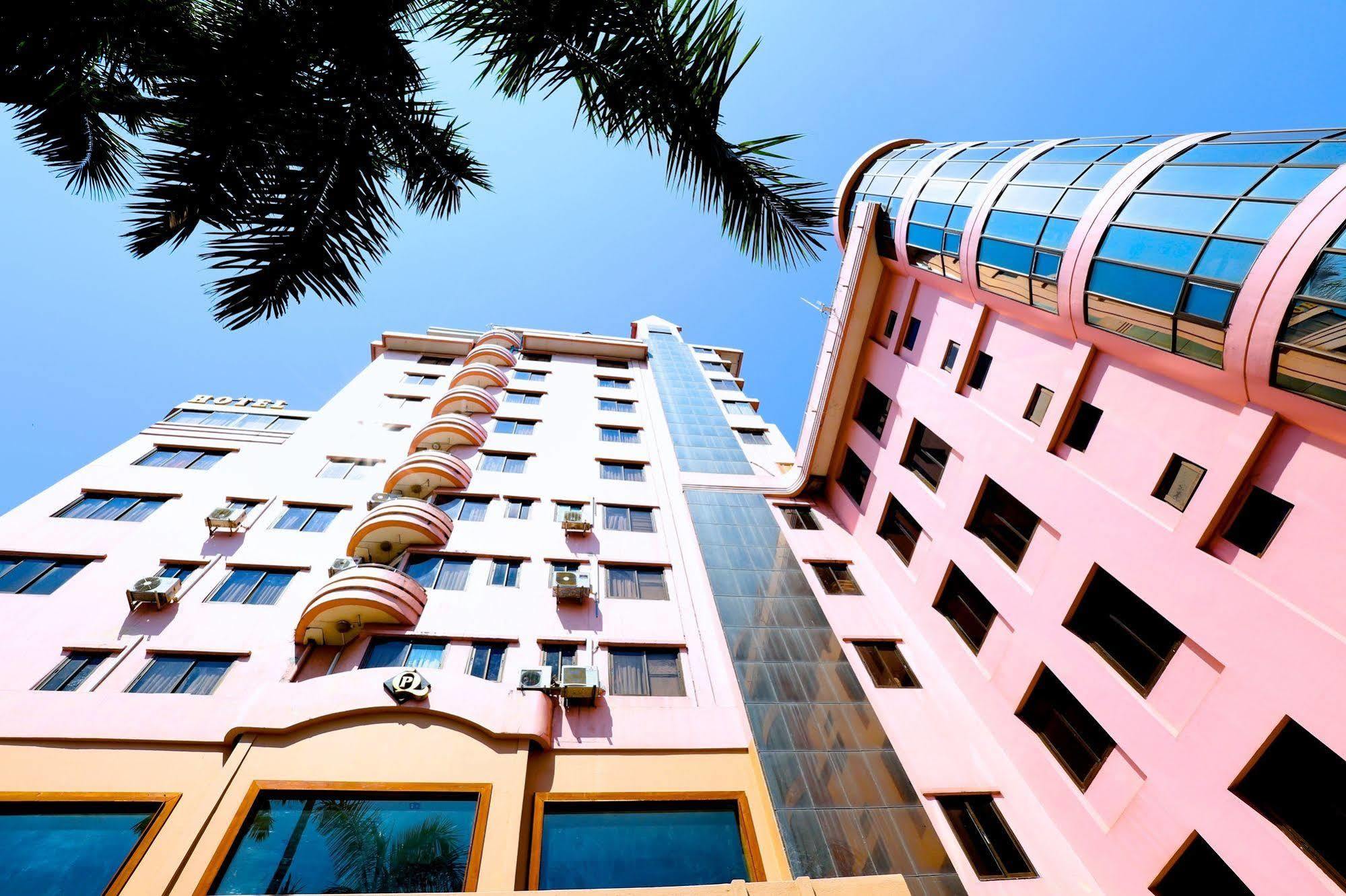 Queen'S Park Hotel Янгон Екстер'єр фото